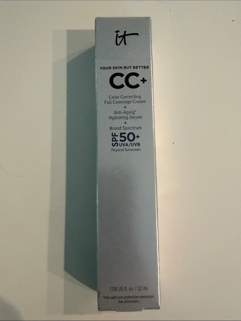it cosmetics CC+ Color Correcting Full Coverage Cream - Light Neutral NIB